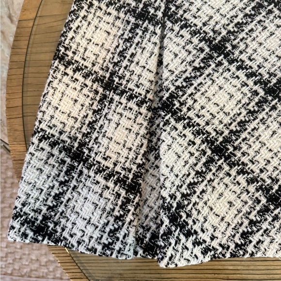 Zara Tweed Pleated Plaid Skirt NEW W/ tags BLACK and WHITE - Picture 3 of 8